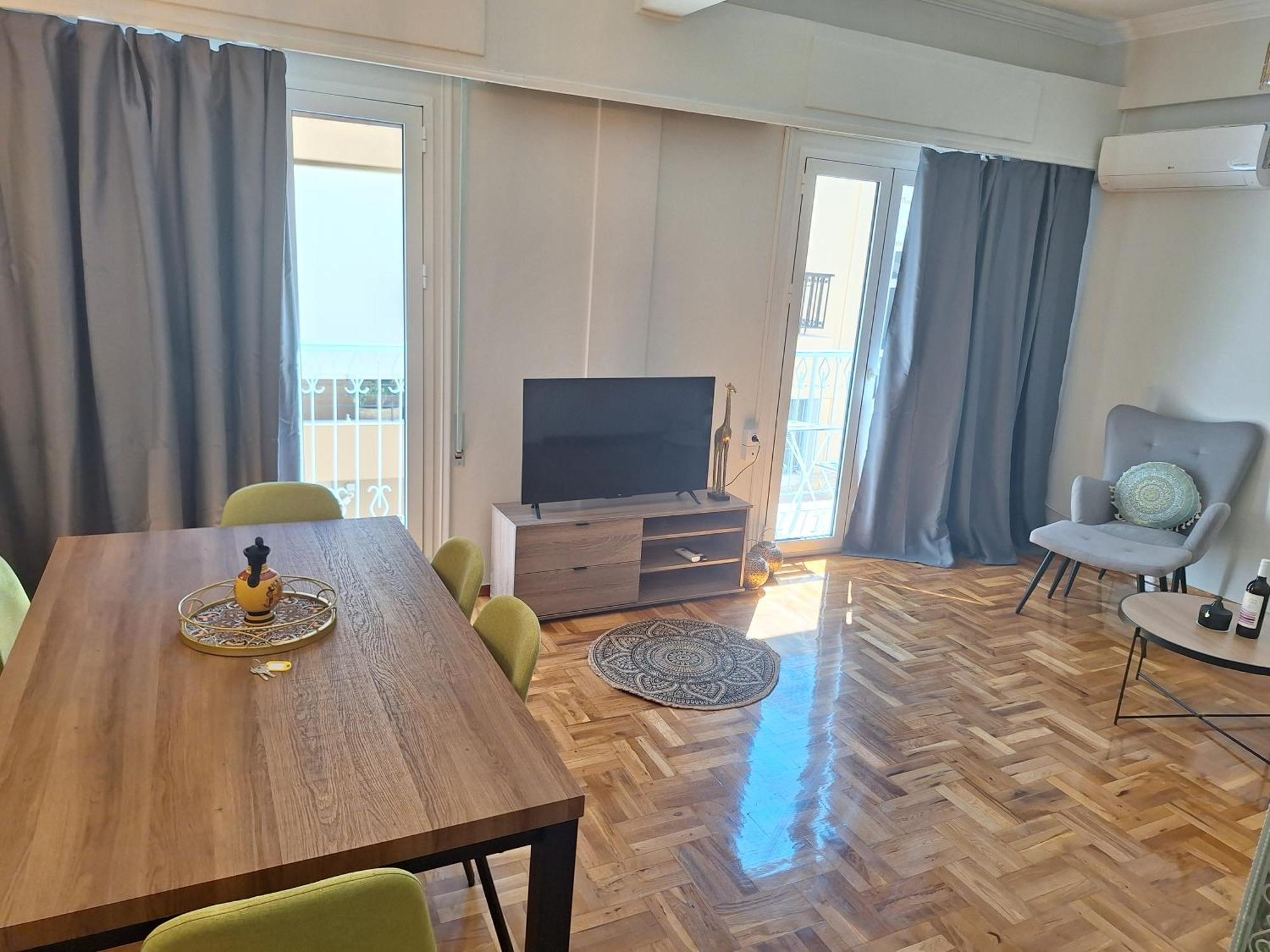 Apartment Caryatids Luxury