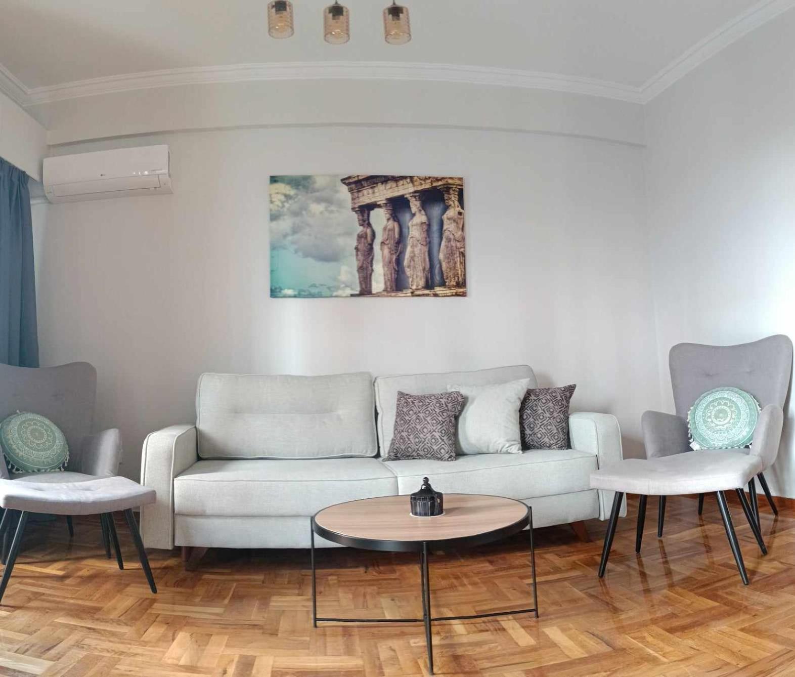 Apartment Caryatids Luxury
